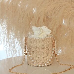 Elegant Beige Woven Bag with Pearl Chain